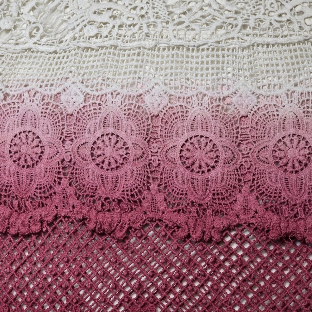 Dolled Up Crotchet Lace Ombré Tank Top in Cream and Burgundy